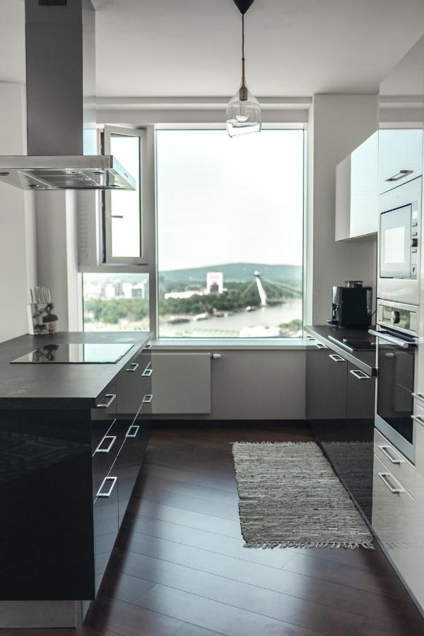 Voir Apartment Братислава Экстерьер фото