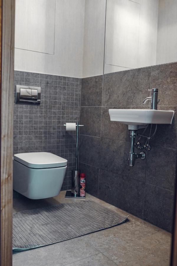 Voir Apartment Братислава Экстерьер фото