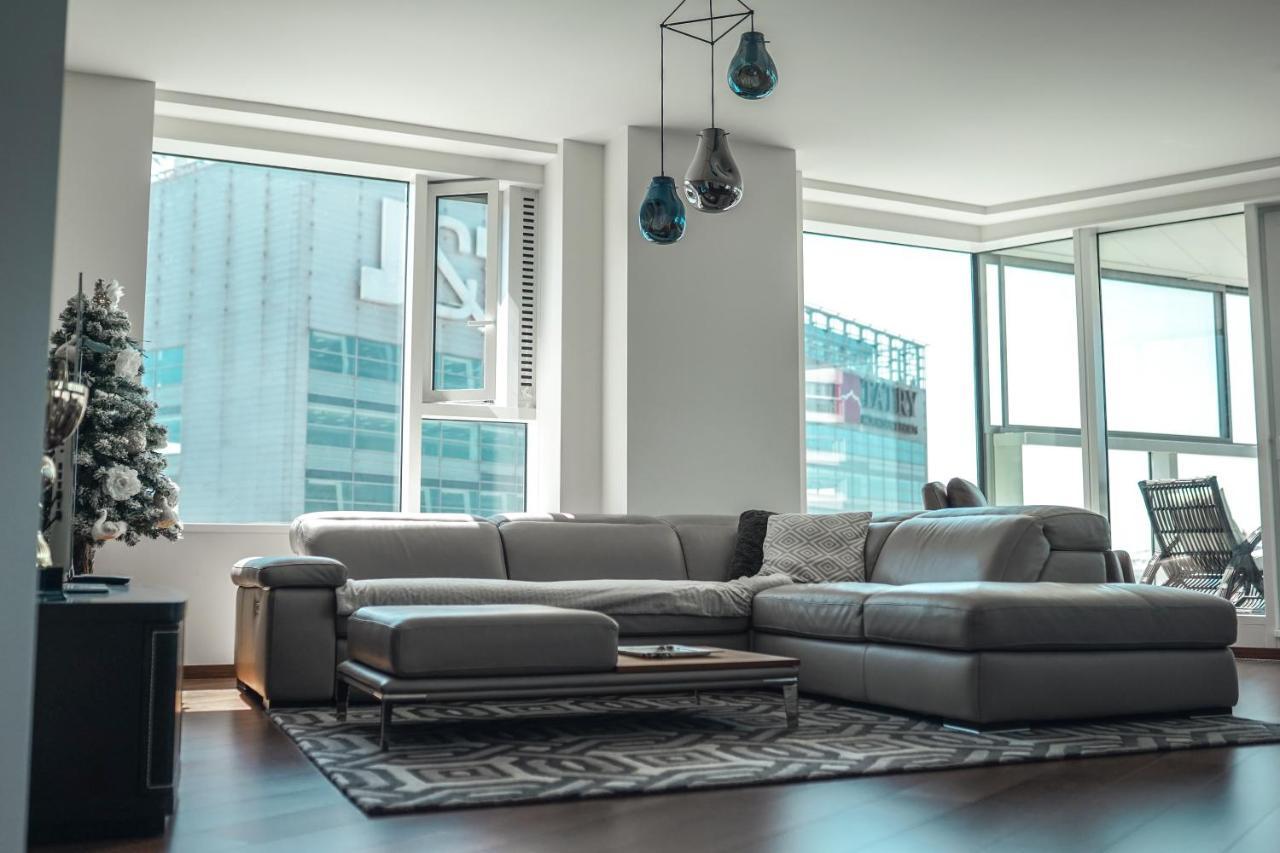 Voir Apartment Братислава Экстерьер фото